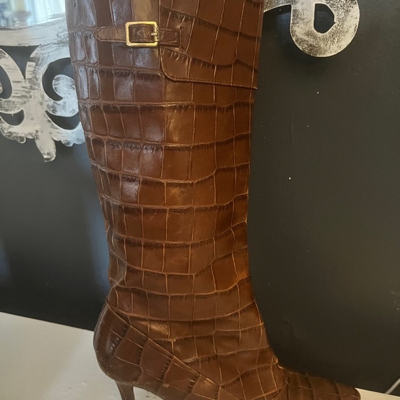Ralph Lauren Jennison II Embossed Croc Leather Knee-High Boots. Size 8. - Picture 6 of 12